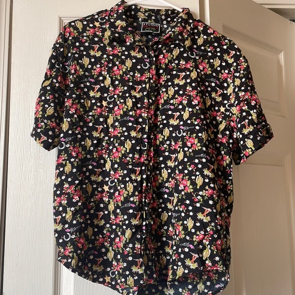 Studio West Women’s Button up Shirt With Catcus Floral Print - Picture 1 of 12